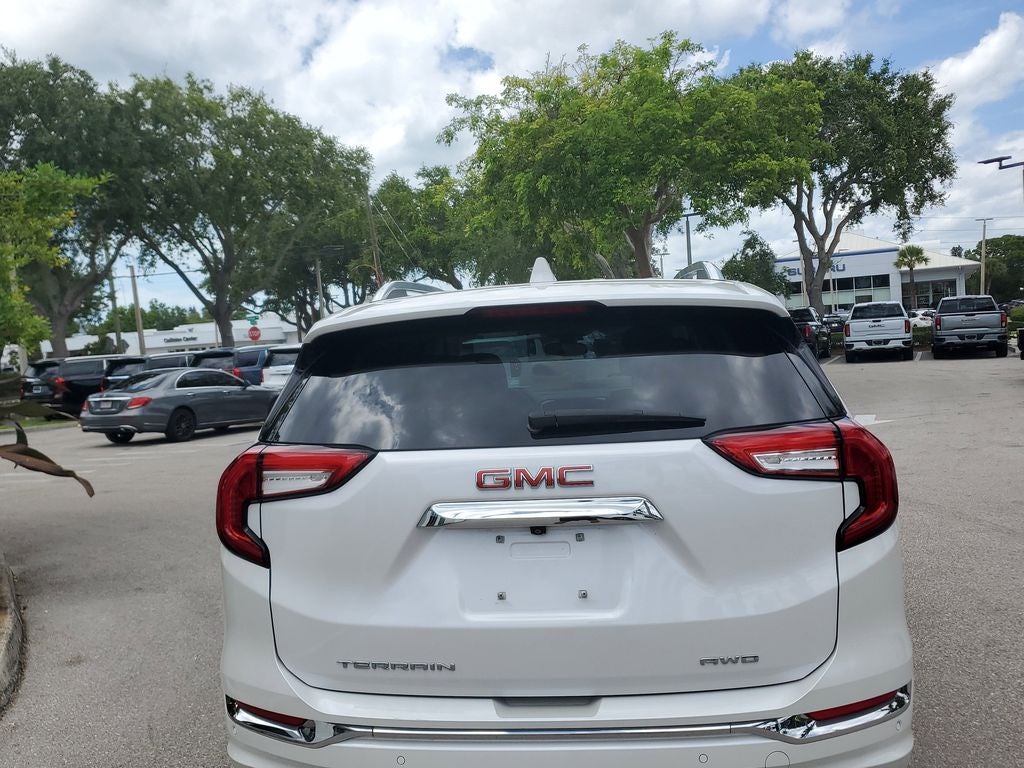 2023 GMC Terrain — detail view